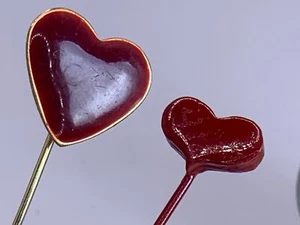 Lot of 2 Valentine Heart Red Enamel Vintage Gold Brooch Lapel Pin M-1925 - Foto 1 di 4