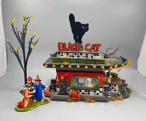 Department 56 Snow Village Halloween Black Cat Diner Building Lighted - Picture 1 of 18