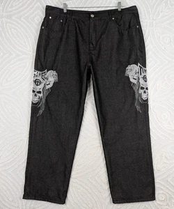 Game Time Jeans Tapout bestickte Inschriften Totenkopf Designs Größe 46 (42"x31") - Bild 1 von 15
