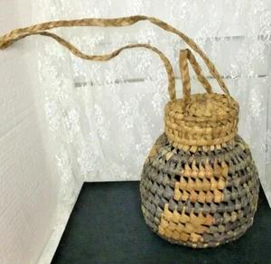Hand Woven Bottle Basket Carrying Purse 9.5" High x 7.5" in Diameter - Picture 1 of 7