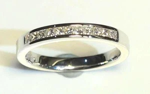 Princess cut Diamond Ring. Solid 18ct White Gold. 11 x Diamonds = 0.33ct - Picture 1 of 8