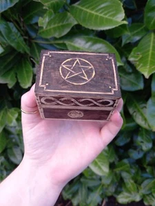 Small wooden Trinket Box with Pyrography Pattern  - Picture 1 of 3