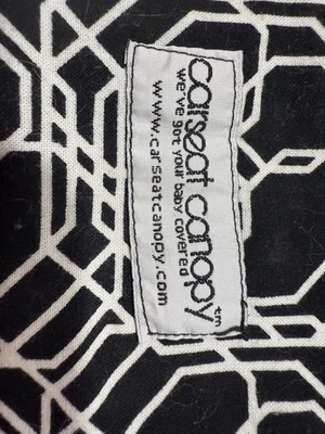 Hebillas de toldo de asiento de coche en buen estado se adapta a la mayoría de los asientos de coche estándar Foto 1 de 4