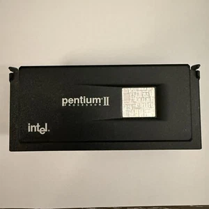 Intel Pentium 2 Pentium II SL2QB 266MHz SLOT1 CPU + Cooler - Picture 1 of 3