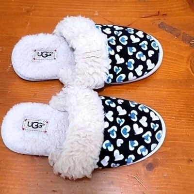 ZAPATILLA UGG NIÑOS EN NEGRO, AZUL Y BLANCO TALLA PEQUEÑA Foto 1 de 4