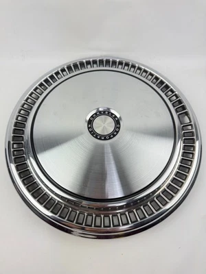 Tampa de roda calota MOPAR 1980-1989 Dodge Chrysler Plymouth RWD 15" 3880966 - Imagem 1 de 4