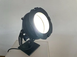 EASYLIGHT PUNTO PAR 64 IP 65 para exterior ***usado **** - Imagen 1 de 5