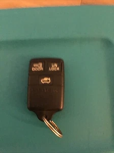 Original GM BUICK keyless entry remote fob transmitter OEM 10205239 - Picture 1 of 2