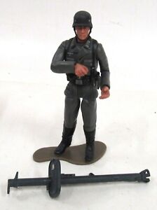 21st Century Toys 1:18 WWII German Heer Infantry Bazooka Ultimate Soldier #B4