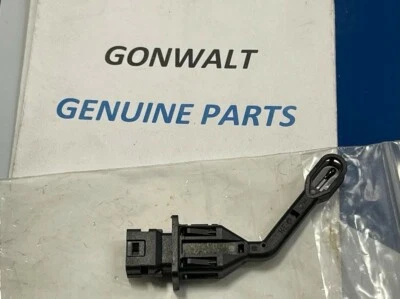 2108300572 Mercedes Benz E320 E300 E420 E300 A/C Evaporator Temperature Sensor - Image 1 of 3