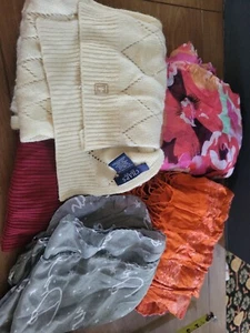 Lot Of 5 Women's Scarves Chaps, Peir One, Florals And More - Picture 1 of 6