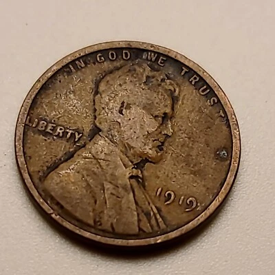 Rare 1919 Wheat Cent U.S. Penny No mint Mark Currency United States Coin  - Image 1 of 2