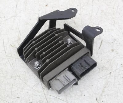 18 TRIUMPH STREET ТРОЙНОЙ R ВЫПРЯМИТЕЛЬ РЕГУЛЯТОР НАПРЯЖЕНИЯ - Изображение 1 из 4