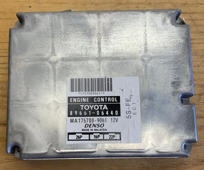 1994-2002 SXV20 Toyota Camry 2.2 5S-FE Engine Control Unit ECU 89661-06440 - Image 1 of 3