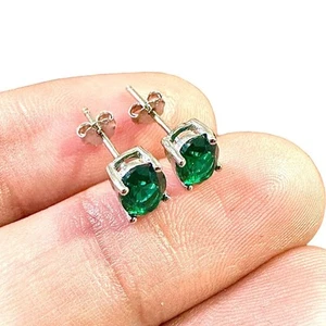 925 Sterling Silber Runde Lab Created Smaragd und Heiligenschein Ohrstecker - Bild 1 von 4