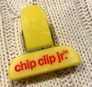 Vintage Chip Clip Jr. Yellow Plastic 1.5” Snack Holder Small Miniature - Picture 1 of 5