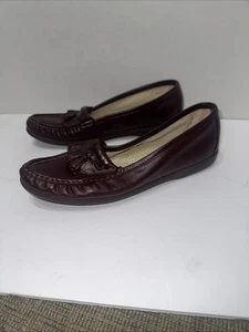 Women's 10.5 SAS Softie Tassel Kiltie Burgundy Leather Shoes Loafers Slip-On - Picture 1 of 10