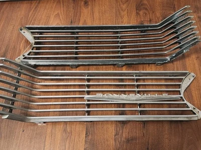 Pontiac Bonneville 1962 izquierda y derecha parrilla delantera cromada 541063 con emblema 541814 Foto 1 de 4