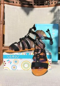 Neu mit Karton Damen-Gladiator-Sandalen, Schnür-Wildlederimitat, goldfarbene Nieten, Gr. 7 7,5 8 - Bild 1 von 9