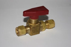 Valvola a sfera in ottone a compressione 3/8 tubi OD (1500 psi) SSP Flo-Lok B320 - Foto 1 di 4