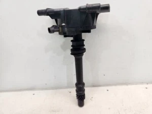 1996-99 Chevrolet Suburban 1500 (5.7L / AT) Distributor W/ Hold Down - Picture 1 of 5