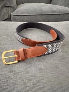 Vineyard Vines Boys' Micro Whale Classic Canvas Club Belt Size Small $42 NWOT - Picture 1 of 6
