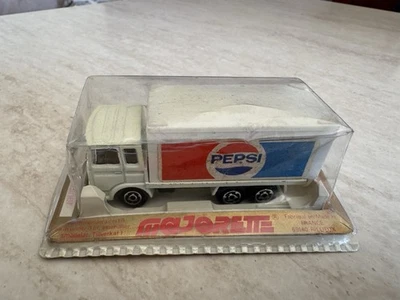 MAJORETTE CAMION CONTAINER PEPSI N. 214 MADE IN FRANCE ANNI 80 NUOVA - Immagine 1 di 4