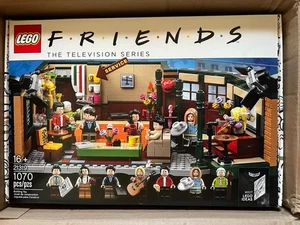 LEGO 21319 Friends TV Show- Central Perk New Sealed & Retired! Minor Box Wear - Picture 1 of 12