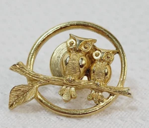 Vintage 1980 Avon Loving Owls Couple Tack Pin Brooch 2 on Branch Gold Tone Owl - Picture 1 of 6