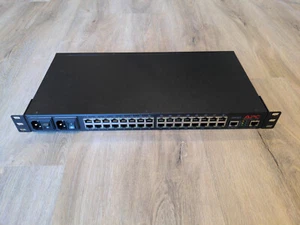 APC / Schneider Electric AP9303 32-Port RJ-45 Fast Ethernet Console Port Server - Afbeelding 1 van 8