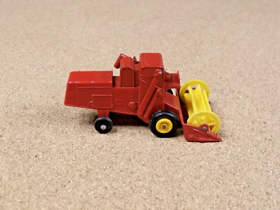 OLD VINTAGE LESNEY MATCHBOX # 65 CLAAS COMBINE HARVESTER - Image 1 of 4