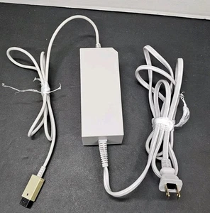 Geniune Nintendo WUP-002 (USA) Netzteil für Wii U Konsole offiziell - Bild 1 von 3