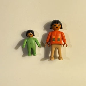 Vintage 1981 Geobra Playmobile Children Girl In Red Shirt + Baby 2" Toy Figure - Picture 1 of 5