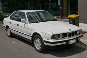 Download BMW 525i 1989-1995 Workshop Repair Service Manual Download - Picture 1 of 5