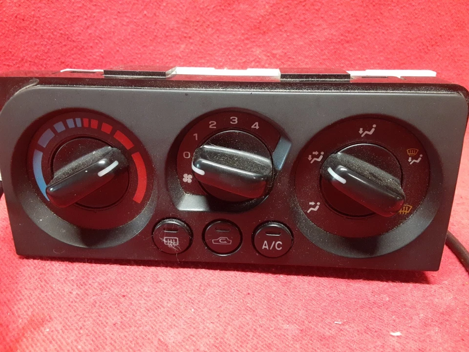 2000 2001 2002 2003 2004 Subaru Legacy Outback aire acondicionado clima térmico control de climatización Foto 1 de 4