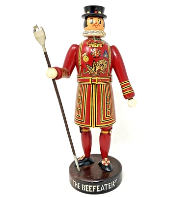 London Dry Gin Beefeater Figura Bar Publicidad De Colección Reino Unido Madera Pintada a Mano 12" de Alto Foto 1 de 4