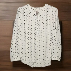 Top donna Chico's 3 blusa beige grande nero grigio a pois Henley morbido floreale - Foto 1 di 11