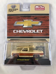 M2 Machines MiJo Exclusive 1979 Chevrolet Silverado with Surfboard on top - Picture 1 of 1