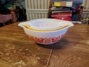Pyrex Friendship Nesting Cinderella Rührschüsseln Teilset: 441, 442, 443 - Bild 1 von 8