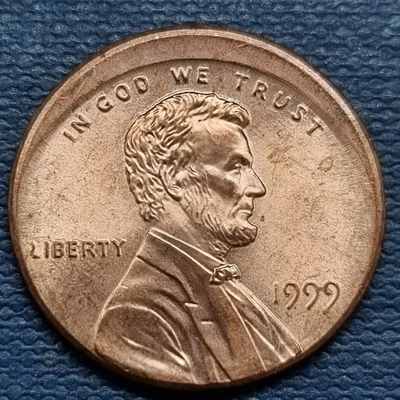 Lincoln Memorial Cent 1999 1 c error fuera del centro sin circular #93800 Foto 1 de 2