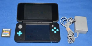 Nintendo 2DS XL Handheld JAN-001 Black and Turquoise w/ Stylus & Charger - Picture 1 of 5