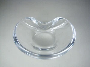 Clear Glass Heart Shaped Bowl Decorative Dish Ash Tray Nut Bowl Tabletop Home Dé - Picture 1 of 14