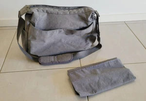 JJ Cole Nappy Bag Sleek Design and Compact Size Featuring Multiple Comparts - Picture 1 of 6