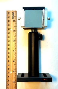 Aluminiumbeschichteter Spiegel 1,5" Quadratmeter auf Newport MM-2 Spiegelhalterung auf Grundplatte - Bild 1 von 4
