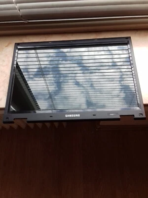 TFT LCD 15,4 Zoll Samsung Display glänzend LTN154X3 - L03 - Bild 1 von 4