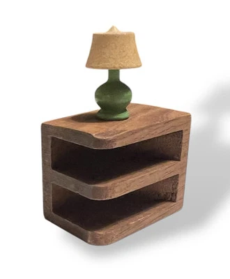 Mesa auxiliar/lámpara vintage Strombecker Art Deco para casa de muñecas Foto 1 de 2