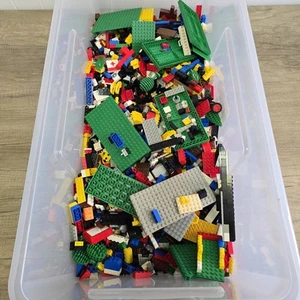 Large Job Lot Of Mixed Vintage Lego 4.5 kgs + Manuals + Booklets - Picture 1 of 17