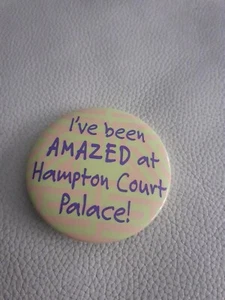 Insignia vintage de Hampton Court - Imagen 1 de 3
