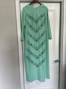 Vintage festliches Kleid 12 meerschaum grün lang 60er 70er Polyester Länge 55 Brustweite 22 - Bild 1 von 10