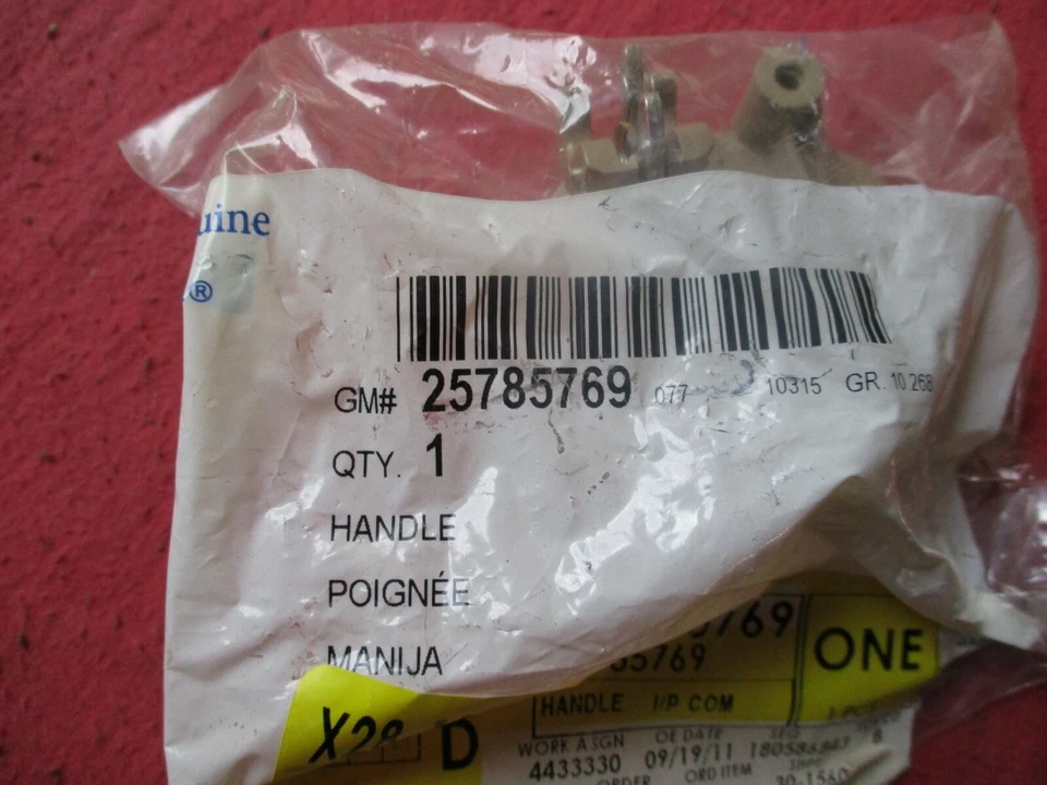 Cadillac CTS 2005-2011 compartimento guantera pestillo de puerta manija bronceada OEM 25785769 Foto 1 de 1